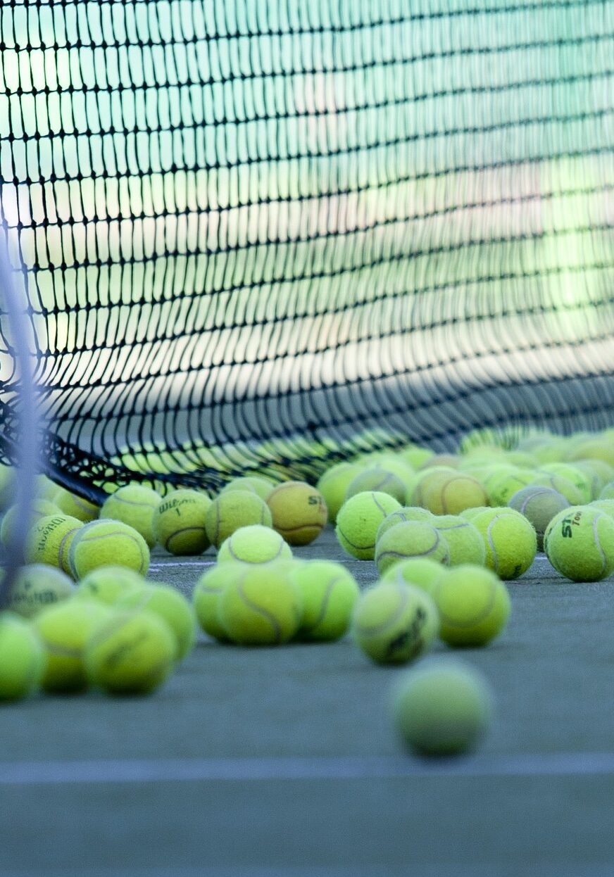 tennis-2100437_1920
